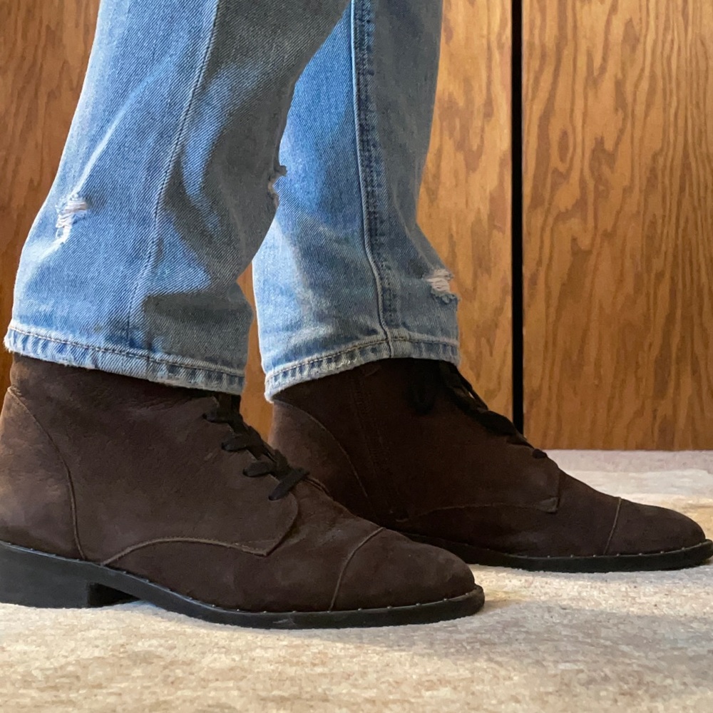 Halogen brown suede boots size 7